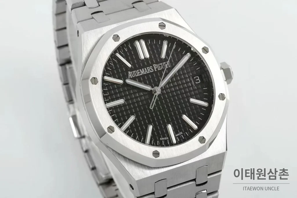 오데마피게 로열오크 50주년 실버베젤 블랙다이얼 오토매틱 41mm