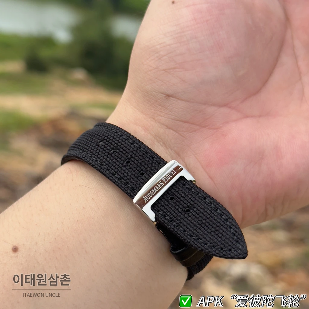 오데마피게 CODE 11.59 실버베젤 블랙 어벤추린 플라잉 투르비용 42mm