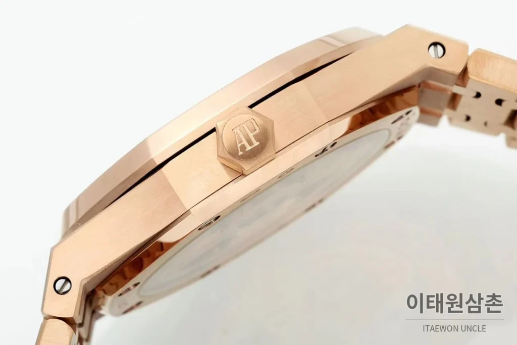 오데마피게 로열오크 50주년 로즈골드베젤 네이비다이얼 오토매틱 41mm