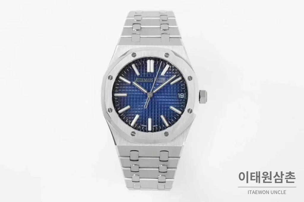 오데마피게 로열오크 50주년 실버베젤 네이비다이얼 오토매틱 41mm