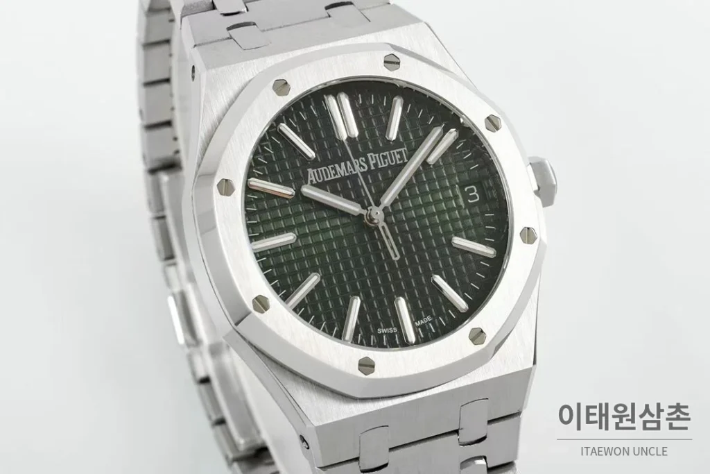 오데마피게 로열오크 50주년 실버베젤 다크그린다이얼 오토매틱 41mm