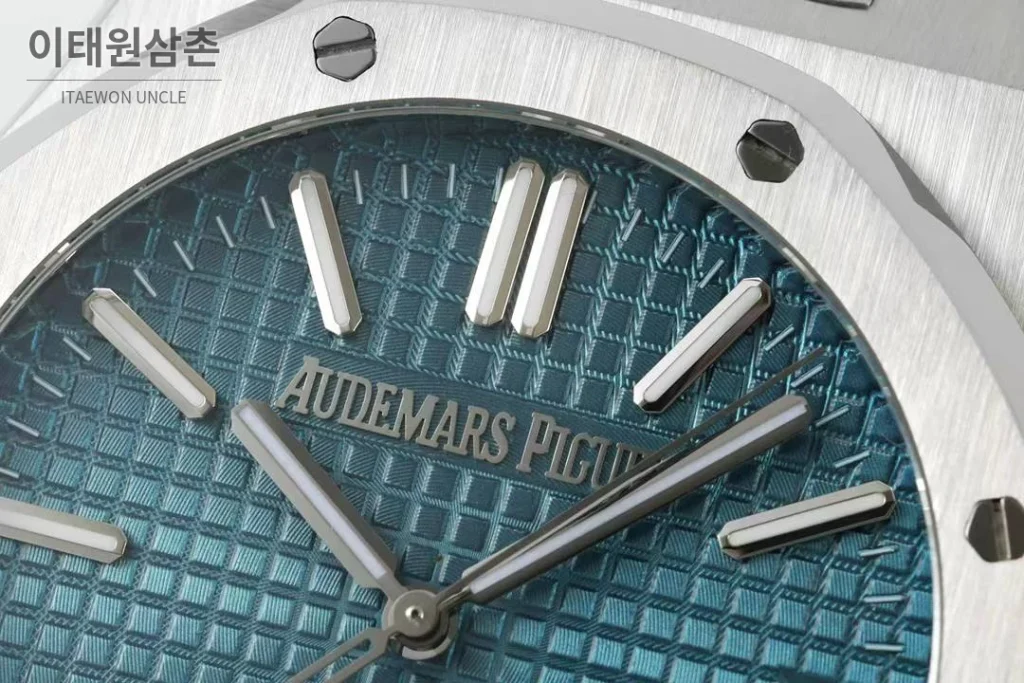 오데마피게 로열오크 50주년 실버베젤 코발트다이얼 오토매틱 41mm 15510ST