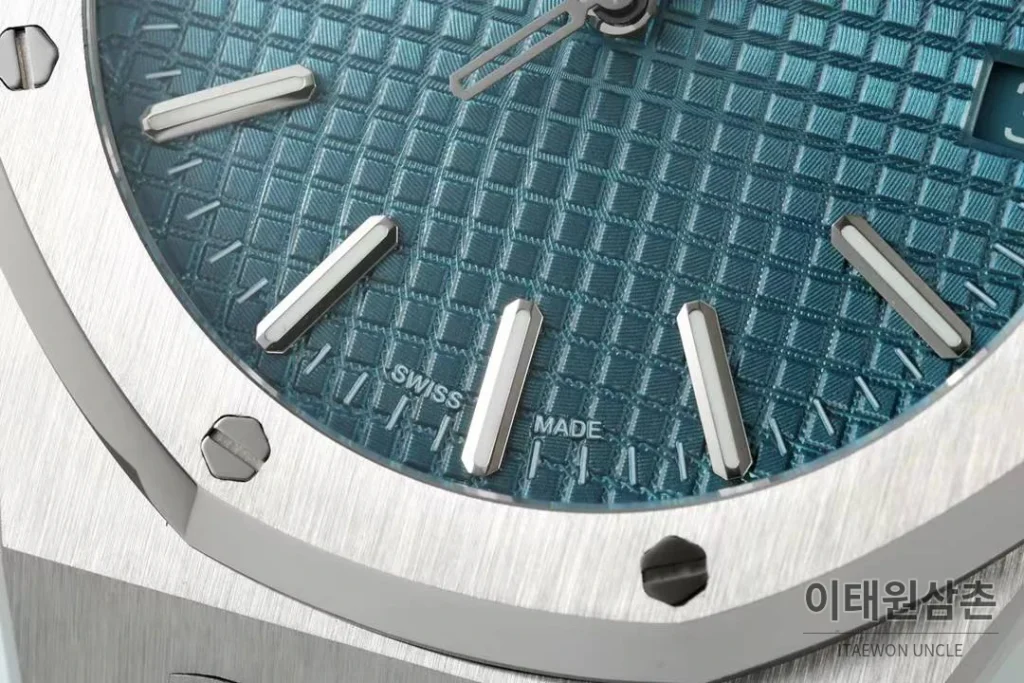 오데마피게 로열오크 50주년 실버베젤 코발트다이얼 오토매틱 41mm 15510ST