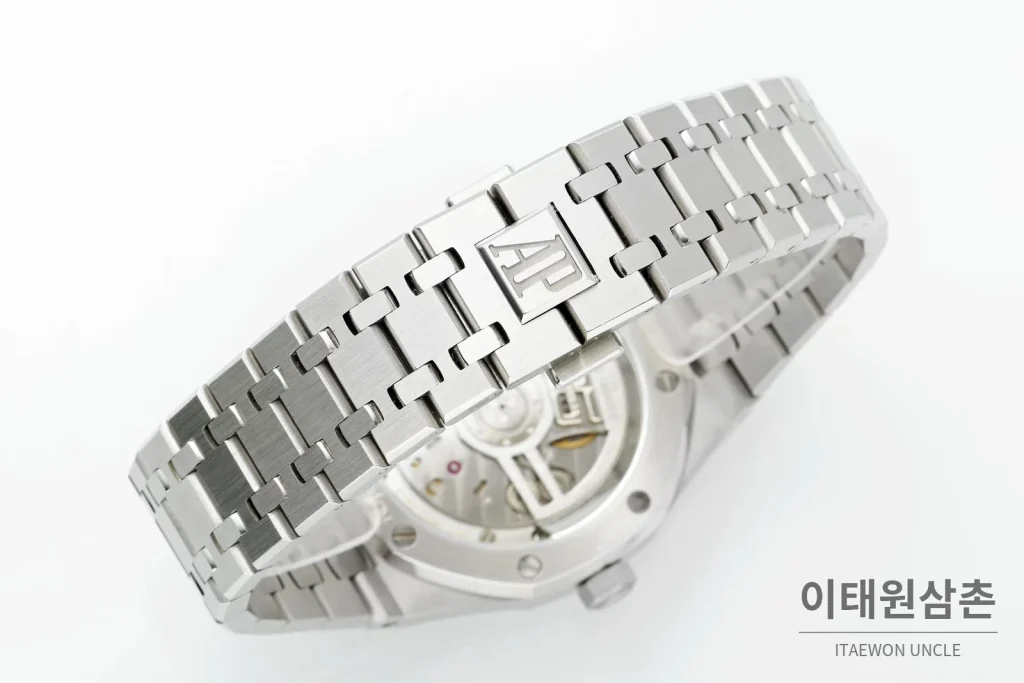 오데마피게 로열오크 50주년 실버베젤 코발트다이얼 오토매틱 41mm 15510ST (2)