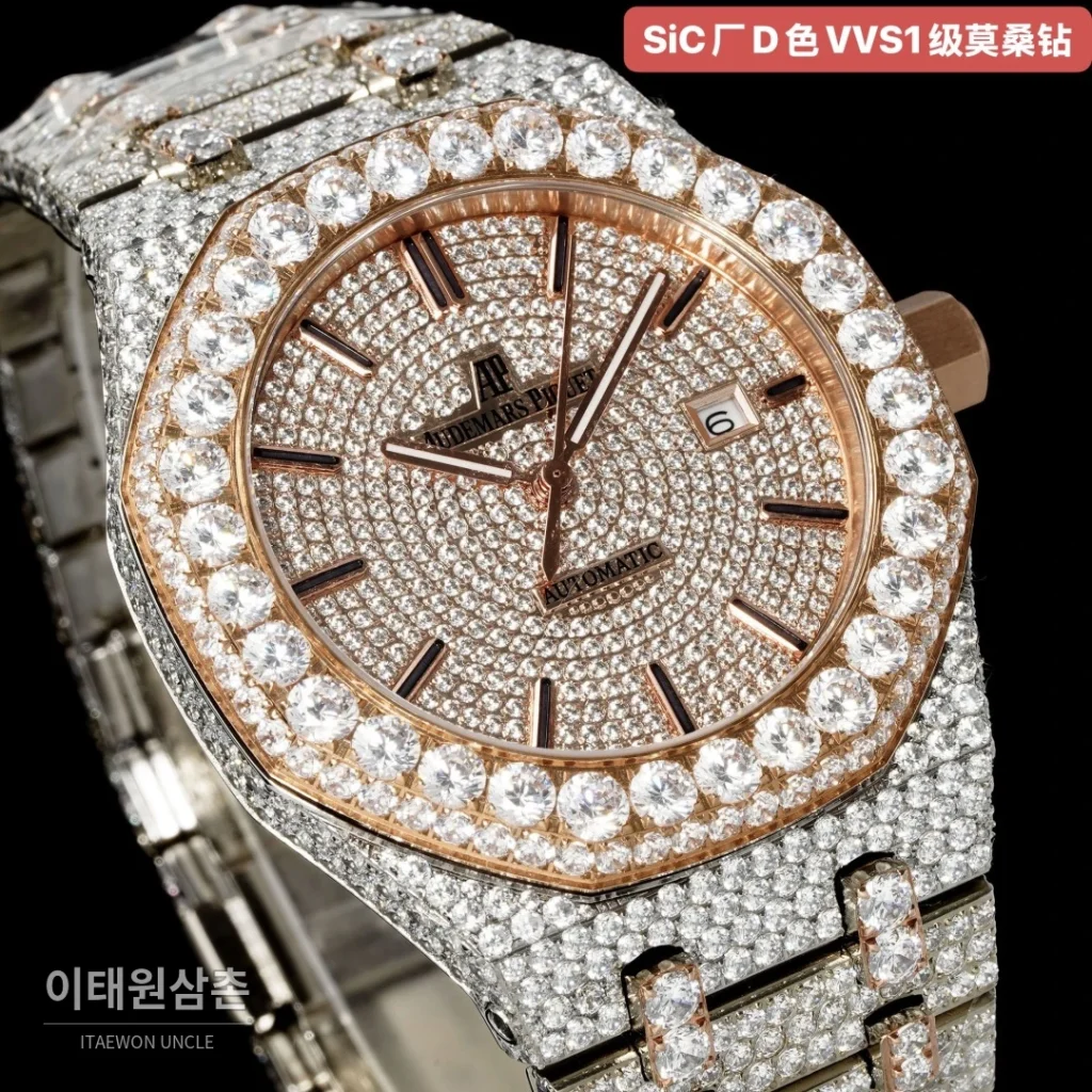 오데마피게 로열오크 오토매틱 화이트 다이얼 투톤 브레이슬릿 로즈골드 베젤