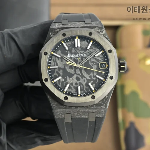 오데마피게 로열오크 오토매틱 41mm 그레이 다이얼 블랙 러버 스트랩 그레이 베젤