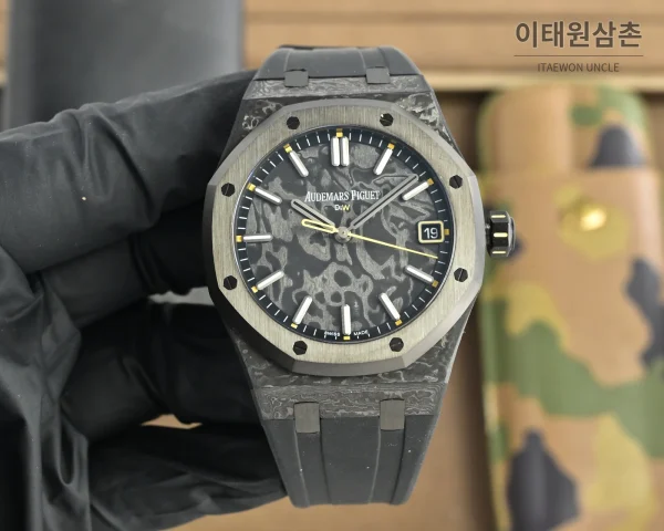 오데마피게 로열오크 오토매틱 41mm 그레이 다이얼 블랙 러버 스트랩 그레이 베젤