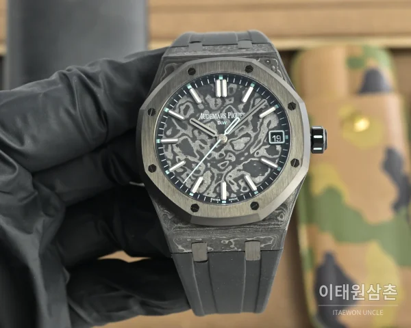 오데마피게 로열오크 오토매틱 41mm 그레이 다이얼 블랙 러버 스트랩 그레이 베젤 (2)