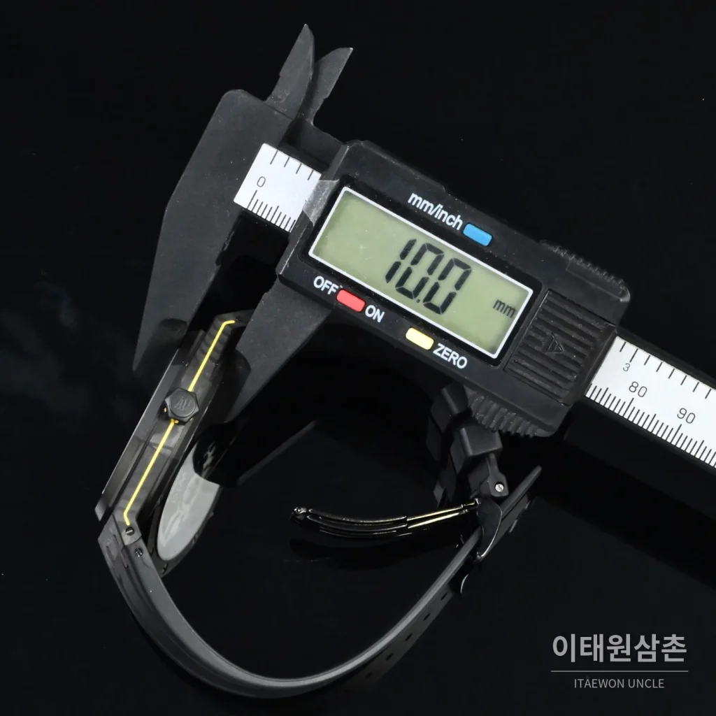 오데마피게 로열오크 오토매틱 41mm 그레이 다이얼 블랙 러버 스트랩 블랙 베젤