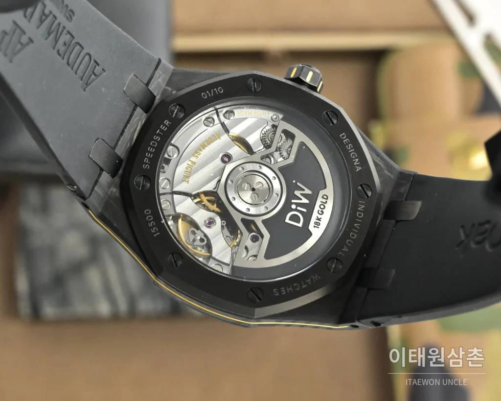 오데마피게 로열오크 오토매틱 41mm 그레이 다이얼 블랙 러버 스트랩 그레이 베젤