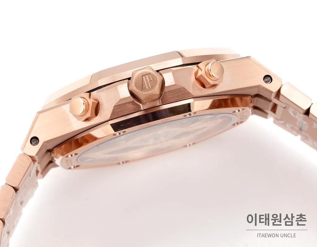 오데마피게 로열오크 크로노그래프 로즈골드 베젤 블랙 다이얼 오토매틱 41mm