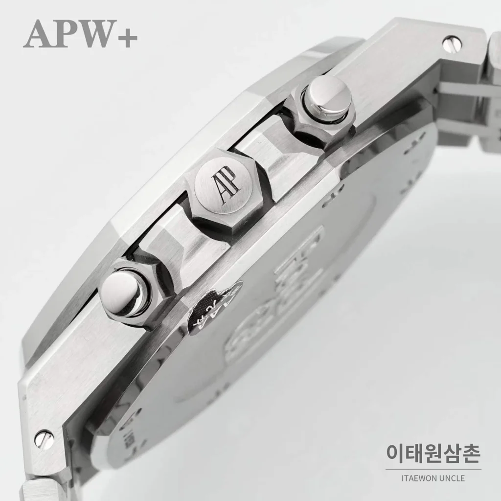 오데마피게 로열오크 크로노그래프 스틸 오토매틱 41mm 26331OR 화이트 다이얼 스틸 브레이슬릿