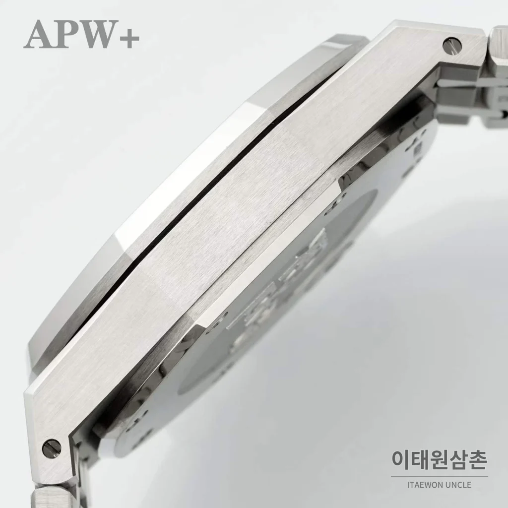 오데마피게 로열오크 크로노그래프 스틸 오토매틱 41mm 26331OR 네이비 다이얼 스틸 브레이슬릿