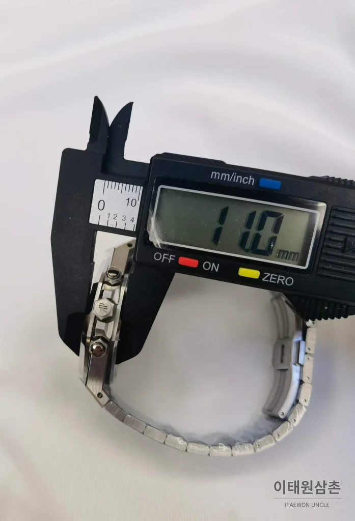 오데마피게 로열오크 크로노그래프 스틸 오토매틱 41mm 26331OR 화이트 다이얼 스틸 브레이슬릿