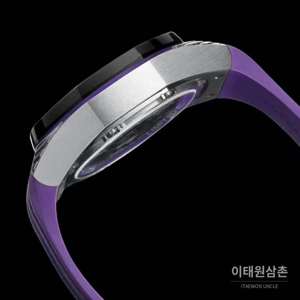 오데마피게 로열오크 컨셉 블랙팬서 스켈레톤 플로팅 투르비옹 수동 42mm 26620 퍼플 다이얼 퍼플 러버 스트랩 블랙 베젤