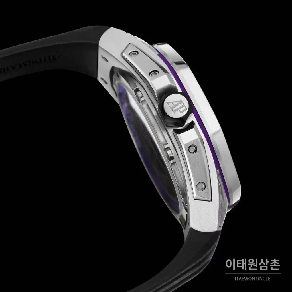 오데마피게 로열오크 컨셉 블랙팬서 스켈레톤 플로팅 투르비옹 수동 42mm 26620 스켈레톤 다이얼 블랙 러버 스트랩 실버 베젤