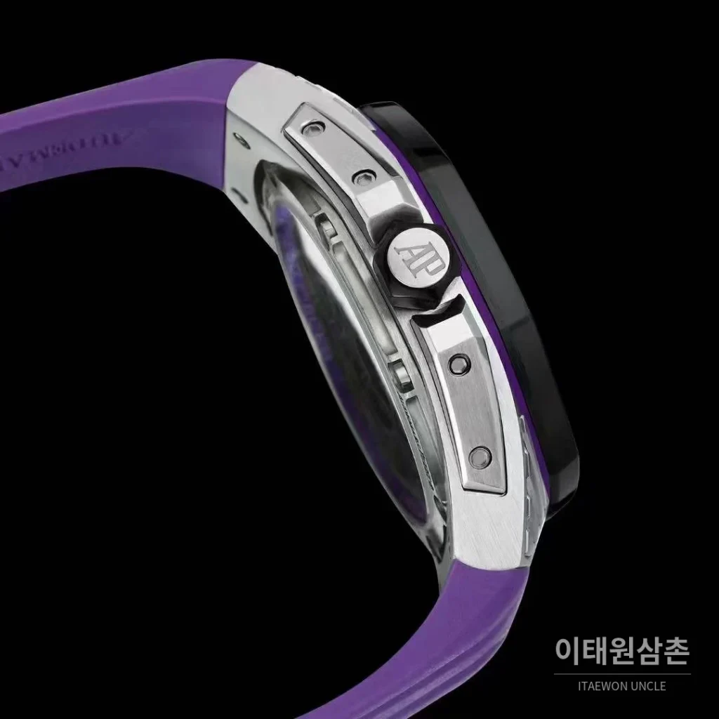 오데마피게 로열오크 컨셉 블랙팬서 스켈레톤 플로팅 투르비옹 수동 42mm 26620 퍼플 다이얼 퍼플 러버 스트랩 블랙 베젤