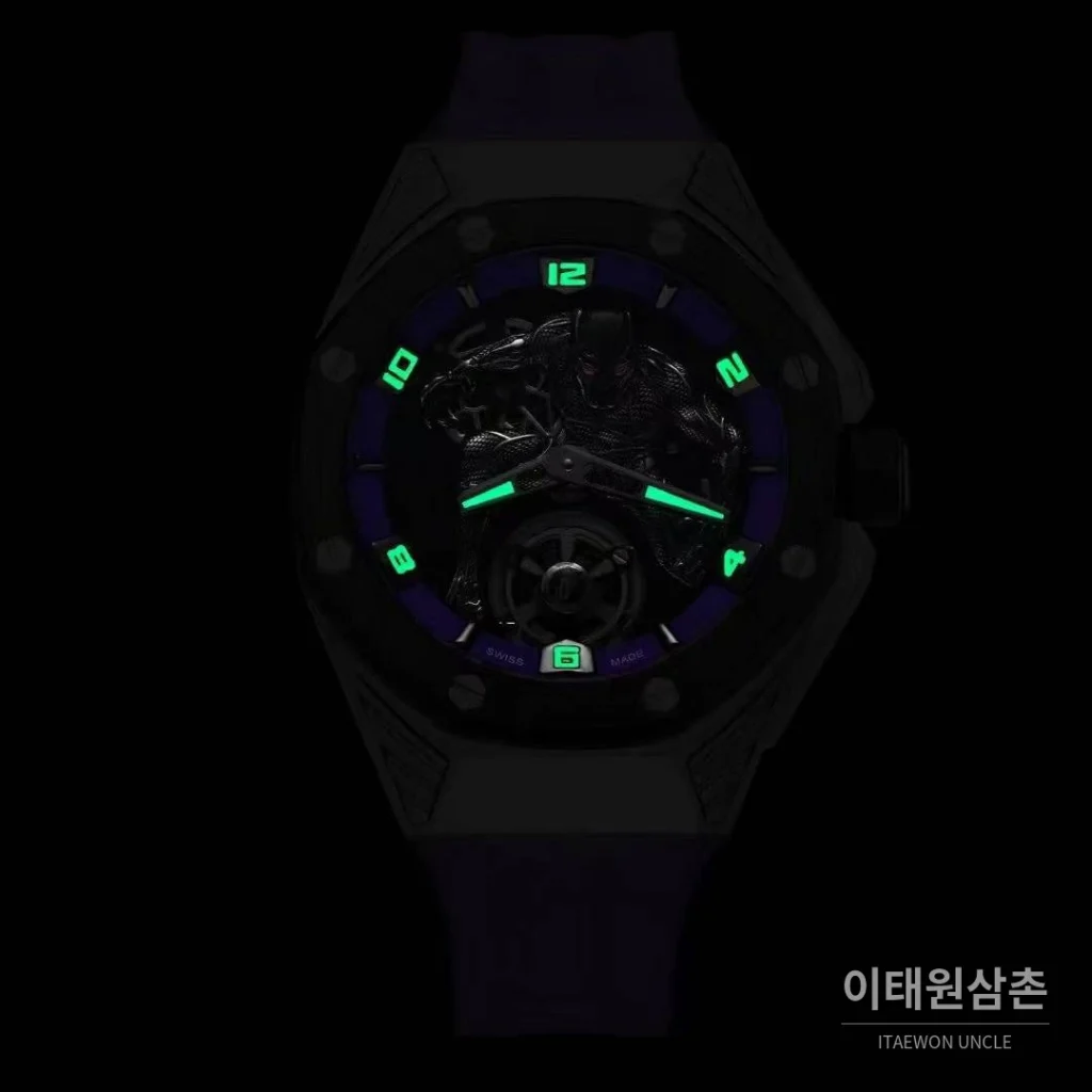 오데마피게 로열오크 컨셉 블랙팬서 스켈레톤 플로팅 투르비옹 수동 42mm 26620 퍼플 다이얼 퍼플 러버 스트랩 블랙 베젤
