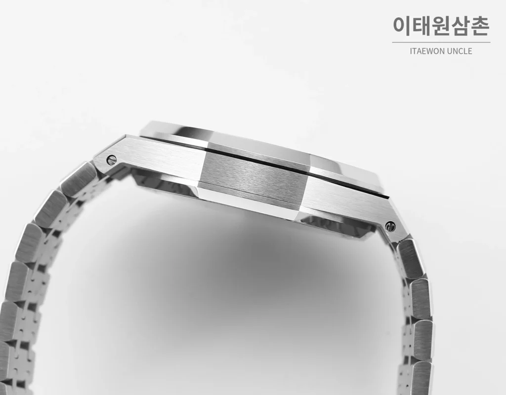 오데마피게 로열오크 에볼루티브 다이얼 투르비용 오토매틱 41mm 스틸 브레이슬릿 (2)