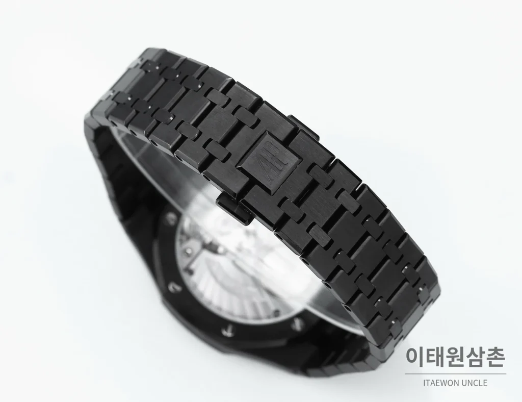 오데마피게 로열오크 에볼루티브 다이얼 투르비용 오토매틱 41mm 세라믹 브레이슬릿