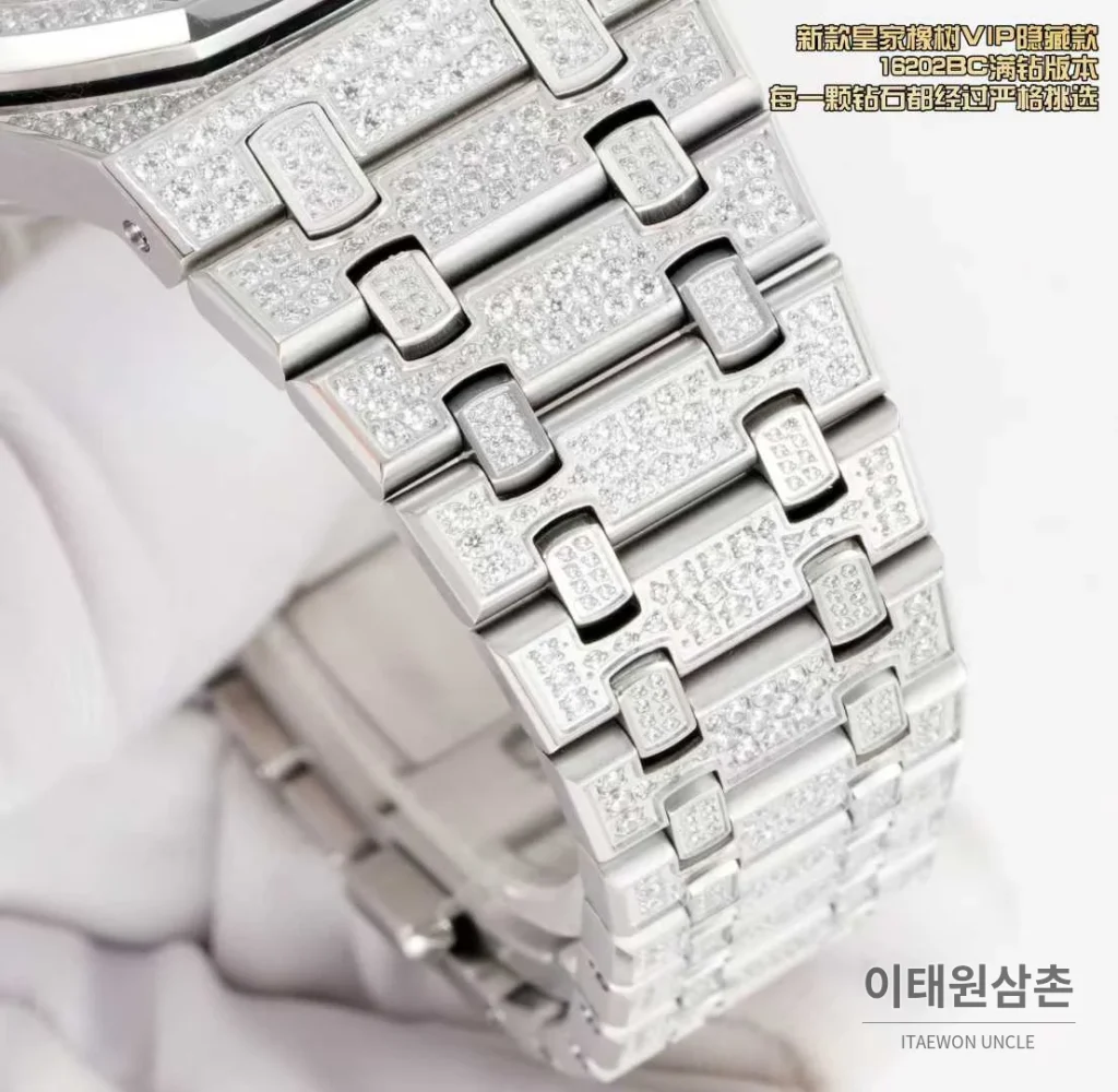오데마피게 로열오크 풀다이아 화이트골드 스켈레톤 오토매틱 39mm 실버 스틸 브레이슬릿 (4)