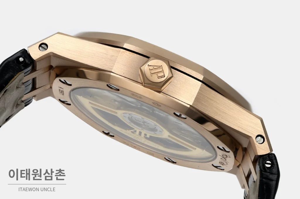 오데마피게 로열오크 골드베젤 블랙다이얼 러버밴드 기계식 41mm