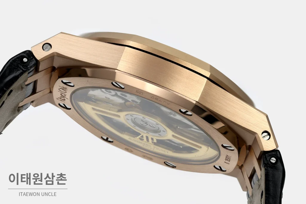 오데마피게 로열오크 골드베젤 블랙다이얼 러버밴드 기계식 41mm