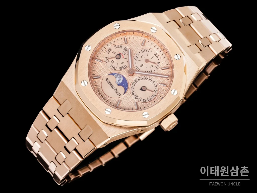 오데마피게 로열오크 골드베젤 골드다이얼 퍼페추얼 캘린더 38mm
