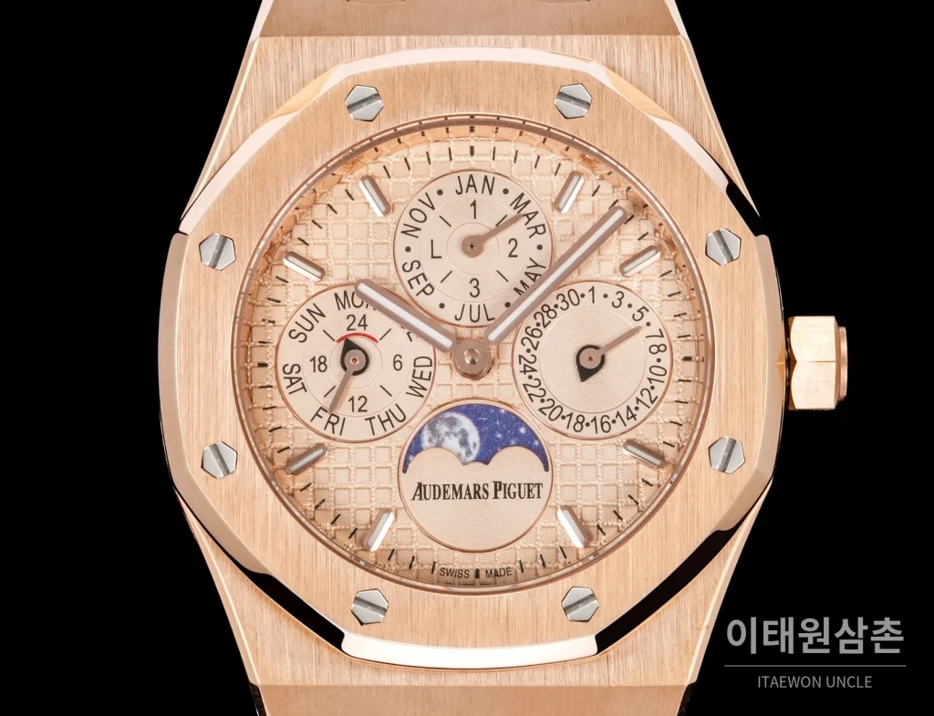오데마피게 로열오크 골드베젤 골드다이얼 퍼페추얼 캘린더 38mm