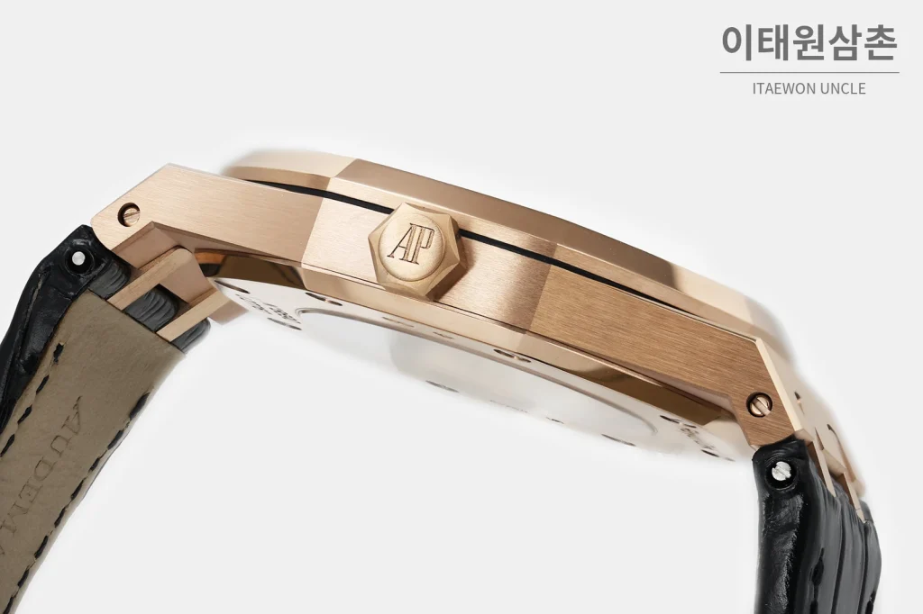 오데마피게 로열오크 골드베젤 그레이다이얼 기계식 37mm