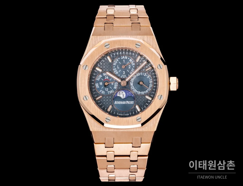 오데마피게 로열오크 골드베젤 네이비다이얼 퍼페추얼 캘린더 38mm