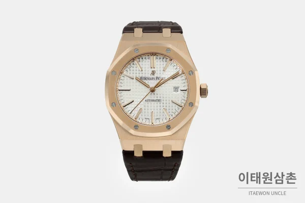 오데마피게 로열오크 골드베젤 화이트다이얼 기계식 37mm 15400 브라운 가죽 스트랩 오데마피게 로열오크 골드베젤 화이트다이얼 기계식 37mm 15400 브라운 가죽 스트랩