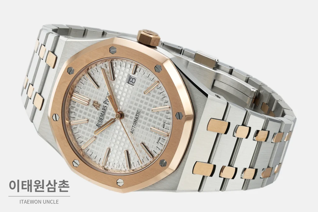 오데마피게 로열오크 골드베젤 화이트다이얼 기계식 37mm 15400 투톤 브레이슬릿