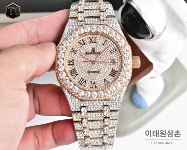 오데마피게 로열오크 모아사나이트 파베세팅 커스텀 오토매틱 41mm 실버 투톤 브레이슬릿 (2)