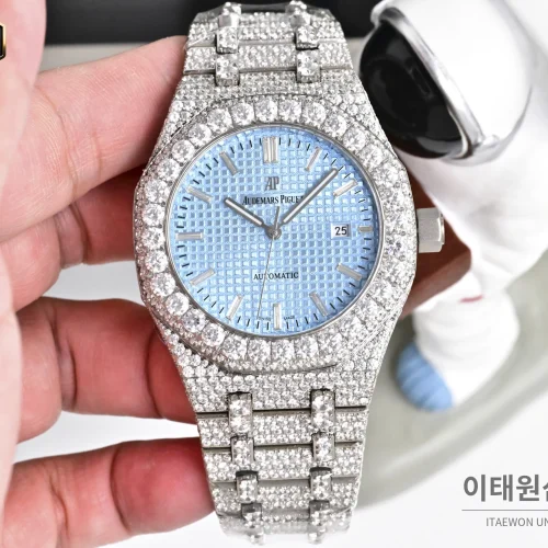 오데마피게 로열오크 모아사나이트 파베세팅 오토매틱 41mm 실버 스틸 브레이슬릿 (3) 오데마피게 로열오크 모아사나이트 파베세팅 오토매틱 41mm 실버 스틸 브레이슬릿 (3)