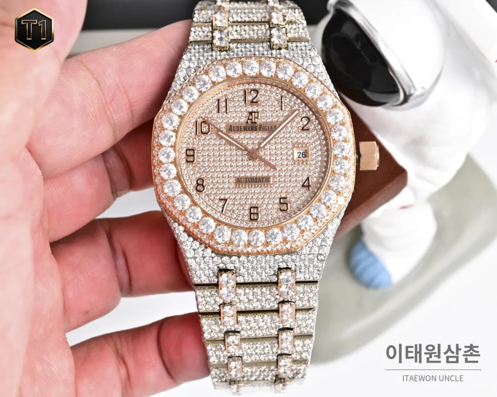 오데마피게 로열오크 모아사나이트 파베세팅 커스텀 오토매틱 41mm 실버 투톤 브레이슬릿