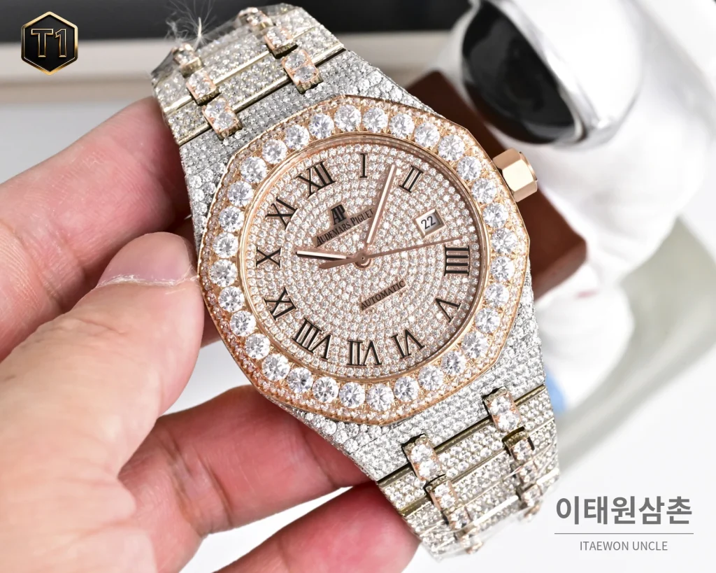 오데마피게 로열오크 모아사나이트 파베세팅 커스텀 오토매틱 41mm 실버 투톤 브레이슬릿 (2)