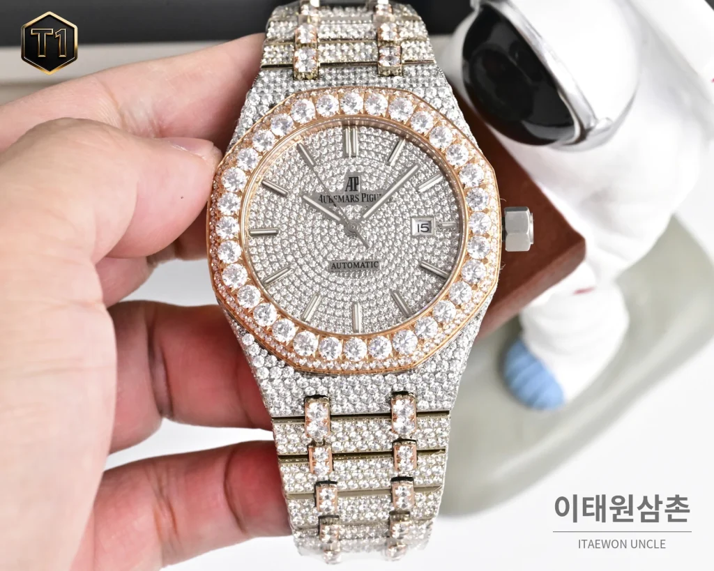 오데마피게 로열오크 모아사나이트 파베세팅 커스텀 오토매틱 41mm 실버