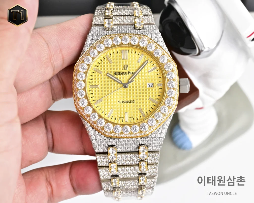 오데마피게 로열오크 모아사나이트 파베세팅 오토매틱 41mm 실버 투톤 브레이슬릿 골드 베젤