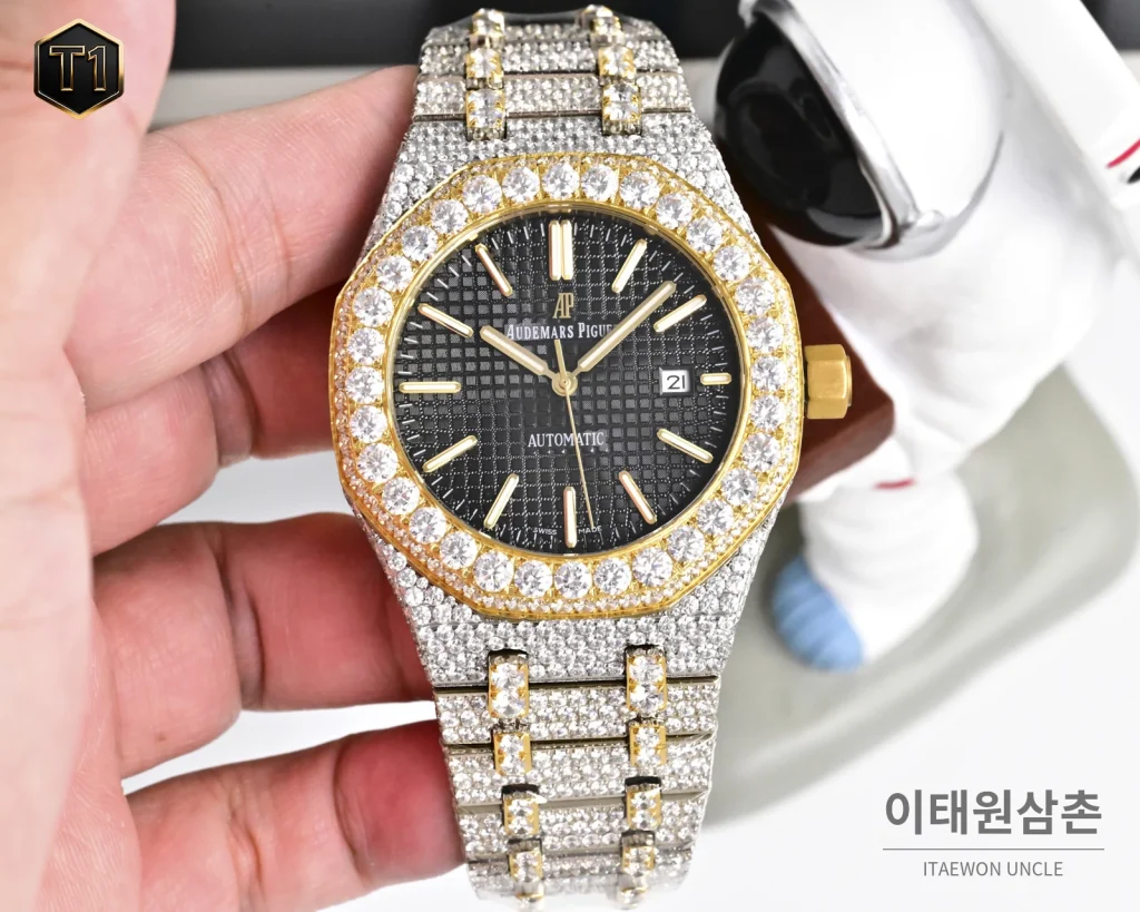 오데마피게 로열오크 모아사나이트 파베세팅 오토매틱 41mm 실버 투톤 브레이슬릿 골드 베젤 (2)