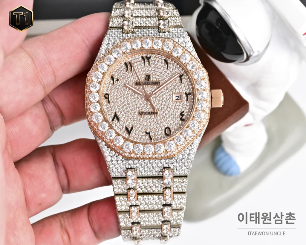 오데마피게 로열오크 모아사나이트 파베세팅 커스텀 오토매틱 41mm 실버 투톤 브레이슬릿 (2)