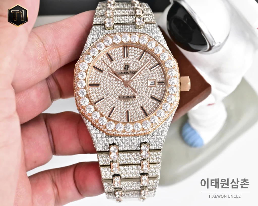 오데마피게 로열오크 모아사나이트 파베세팅 커스텀 오토매틱 41mm 실버