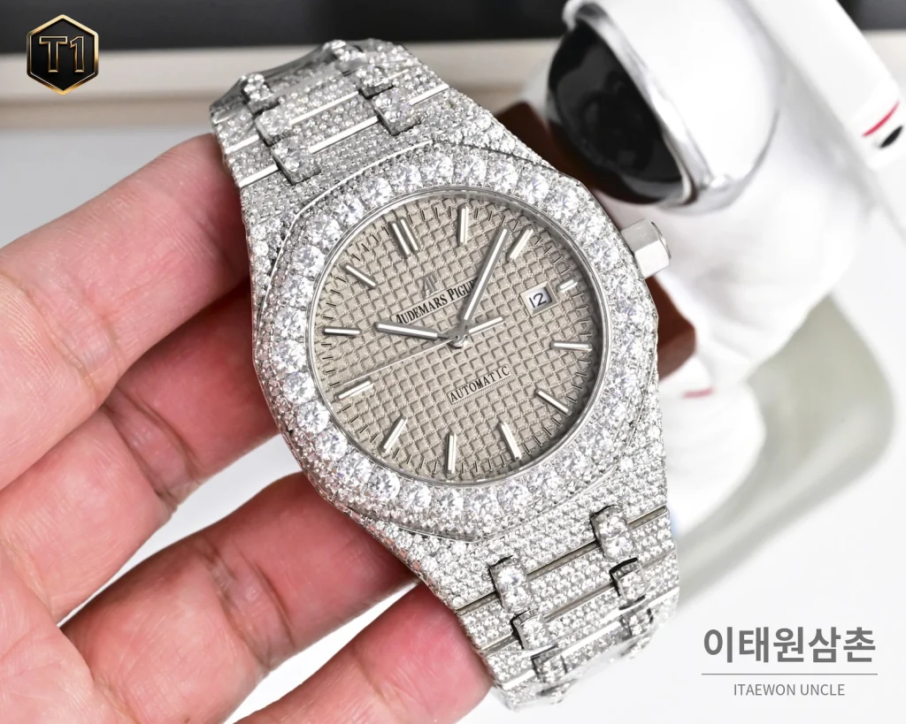 오데마피게 로열오크 모아사나이트 파베세팅 오토매틱 41mm 실버 스틸 브레이슬릿
