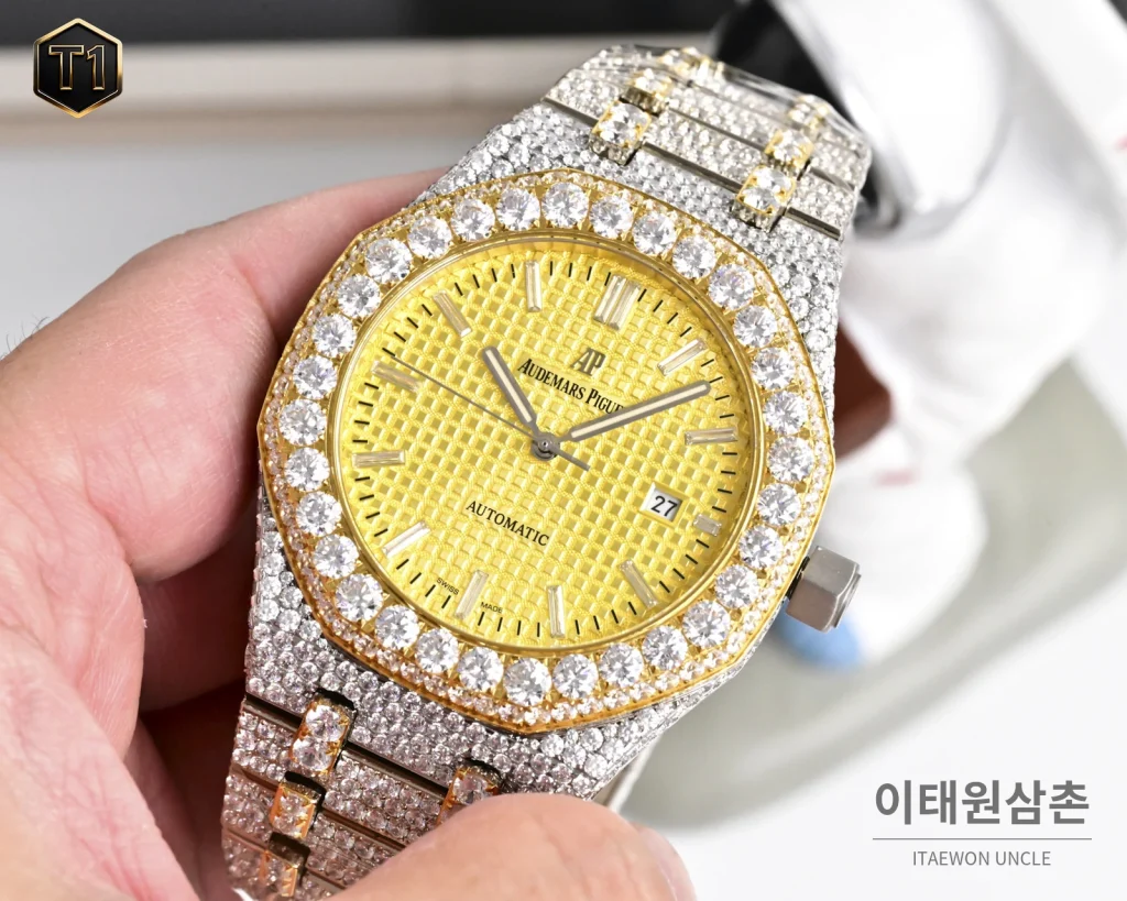 오데마피게 로열오크 모아사나이트 파베세팅 오토매틱 41mm 실버 투톤 브레이슬릿 골드 베젤