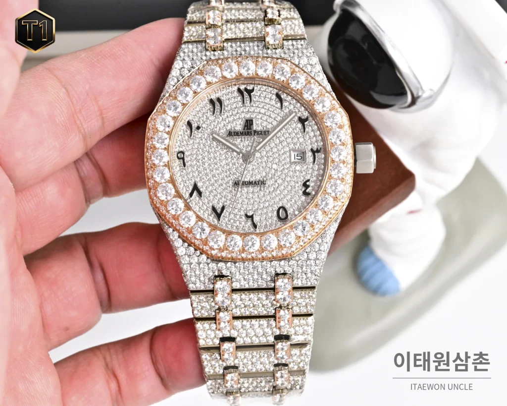 오데마피게 로열오크 모아사나이트 파베세팅 커스텀 오토매틱 41mm 실버 투톤 브레이슬릿