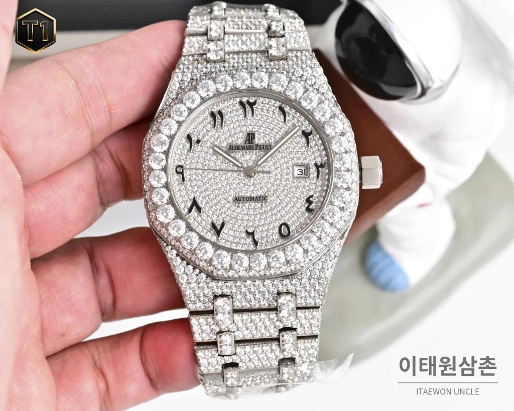 오데마피게 로열오크 모아사나이트 파베세팅 커스텀 오토매틱 41mm 실버 스틸 브레이슬릿 (3)