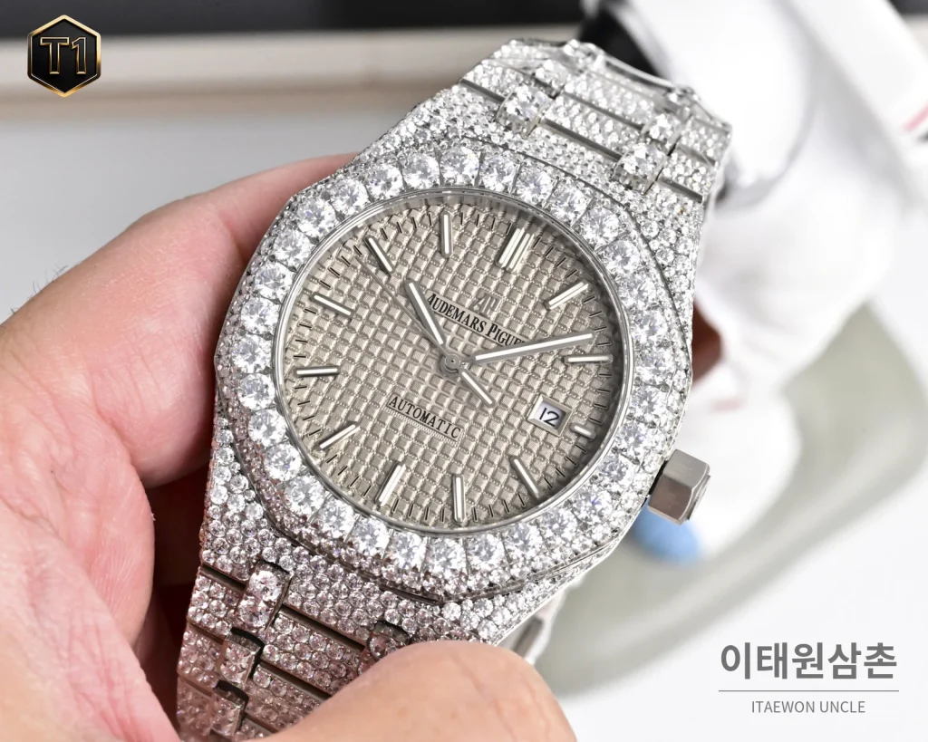 오데마피게 로열오크 모아사나이트 파베세팅 오토매틱 41mm 실버 스틸 브레이슬릿