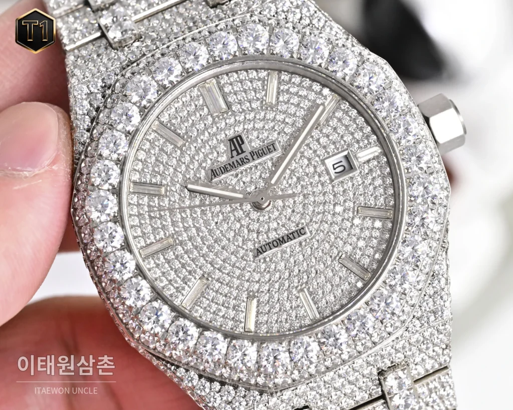 오데마피게 로열오크 모아사나이트 파베세팅 커스텀 오토매틱 41mm 실버 투톤 브레이슬릿