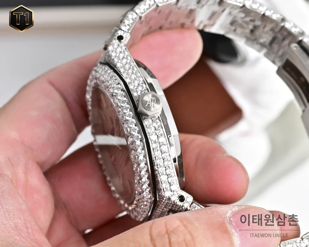 오데마피게 로열오크 모아사나이트 파베세팅 오토매틱 41mm 실버 스틸 브레이슬릿 (2)