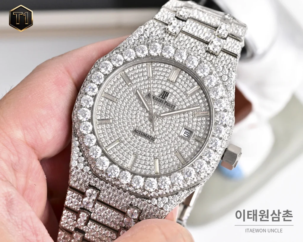 오데마피게 로열오크 모아사나이트 파베세팅 커스텀 오토매틱 41mm 실버 스틸 브레이슬릿